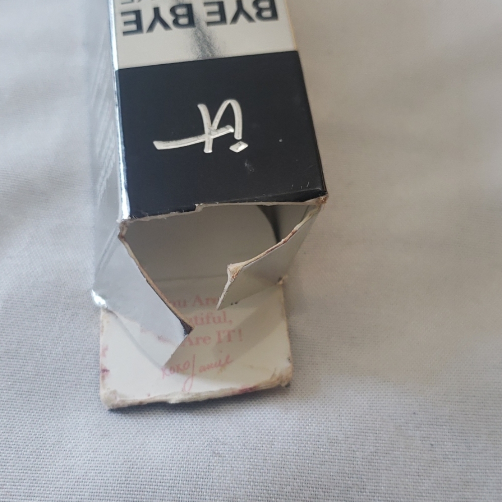 Concealer - Picture 6 of 6